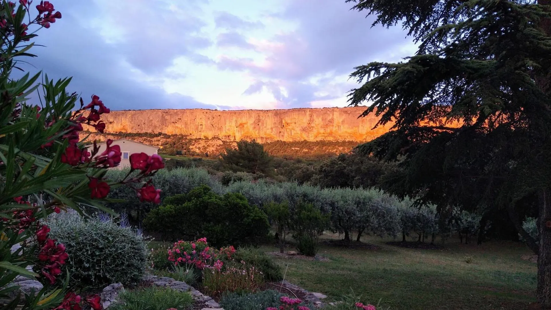 Les Cistes Villa Lioux 0*,  France